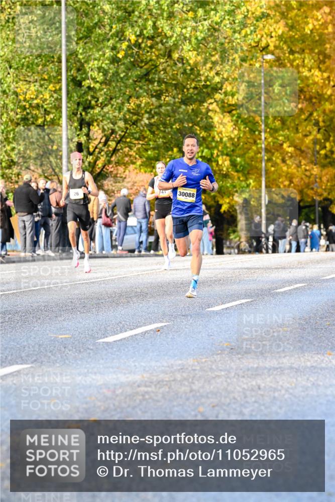 25.10.2026 - hella hamburg halbmarathon Dr. Thomas Lammeyer http://msf.ph/oto/11052965 25.10.2026 10:14:18 Kennedybrücke 30088, 26 meine-sportfotos.de