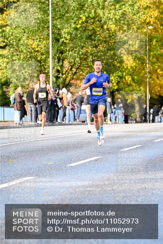 25.10.2026 - hella hamburg halbmarathon Dr. Thomas Lammeyer http://msf.ph/oto/11052973 25.10.2026 10:14:19 Kennedybrücke 26, 30088 meine-sportfotos.de