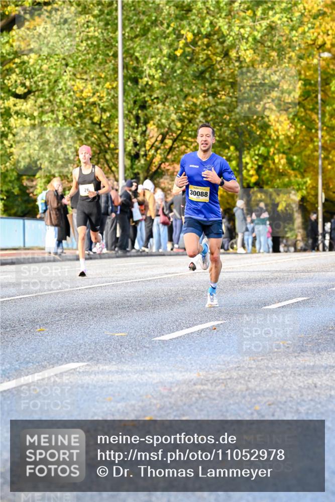 25.10.2026 - hella hamburg halbmarathon Dr. Thomas Lammeyer http://msf.ph/oto/11052978 25.10.2026 10:14:19 Kennedybrücke 26, 30088 meine-sportfotos.de