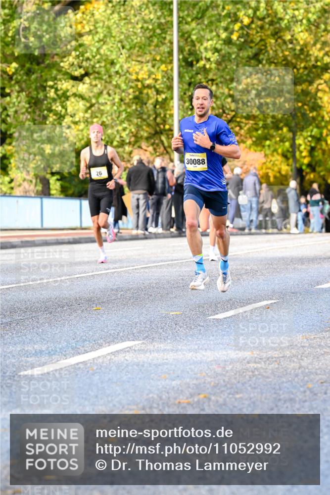 25.10.2026 - hella hamburg halbmarathon Dr. Thomas Lammeyer http://msf.ph/oto/11052992 25.10.2026 10:14:20 Kennedybrücke 30088, 26 meine-sportfotos.de