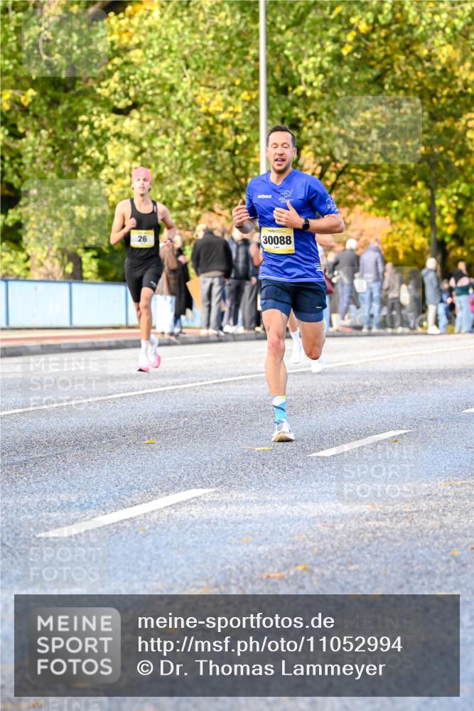 25.10.2026 - hella hamburg halbmarathon Dr. Thomas Lammeyer http://msf.ph/oto/11052994 25.10.2026 10:14:20 Kennedybrücke 26, 30088 meine-sportfotos.de