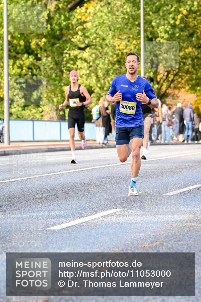 25.10.2026 - hella hamburg halbmarathon Dr. Thomas Lammeyer http://msf.ph/oto/11053000 25.10.2026 10:14:20 Kennedybrücke 26, 30088 meine-sportfotos.de
