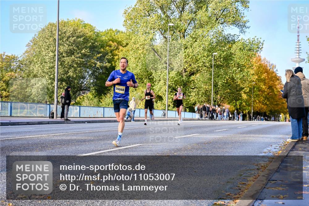 25.10.2026 - hella hamburg halbmarathon Dr. Thomas Lammeyer http://msf.ph/oto/11053007 25.10.2026 10:14:23 Kennedybrücke 30088 meine-sportfotos.de