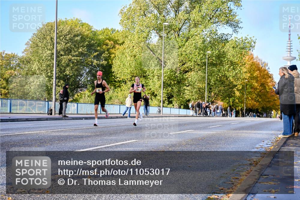 25.10.2026 - hella hamburg halbmarathon Dr. Thomas Lammeyer http://msf.ph/oto/11053017 25.10.2026 10:14:24 Kennedybrücke  meine-sportfotos.de
