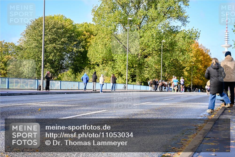 25.10.2026 - hella hamburg halbmarathon Dr. Thomas Lammeyer http://msf.ph/oto/11053034 25.10.2026 10:14:46 Kennedybrücke  meine-sportfotos.de