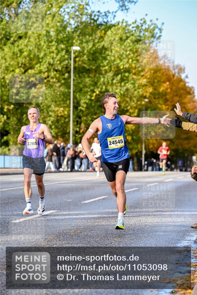 25.10.2026 - hella hamburg halbmarathon Dr. Thomas Lammeyer http://msf.ph/oto/11053098 25.10.2026 10:15:02 Kennedybrücke 32685, 24545 meine-sportfotos.de