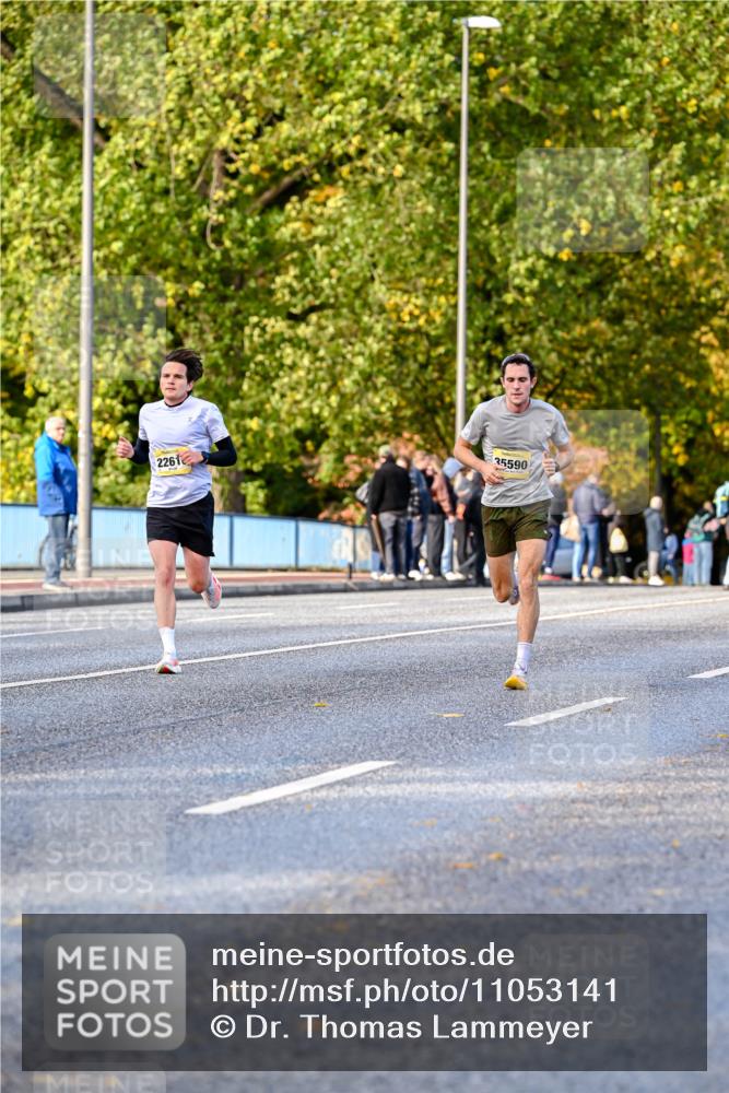 25.10.2026 - hella hamburg halbmarathon Dr. Thomas Lammeyer http://msf.ph/oto/11053141 25.10.2026 10:15:06 Kennedybrücke 2261, 35590 meine-sportfotos.de