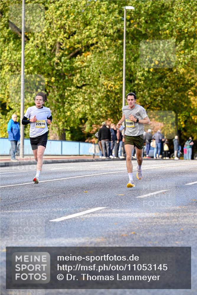 25.10.2026 - hella hamburg halbmarathon Dr. Thomas Lammeyer http://msf.ph/oto/11053145 25.10.2026 10:15:06 Kennedybrücke 35590, 22616 meine-sportfotos.de