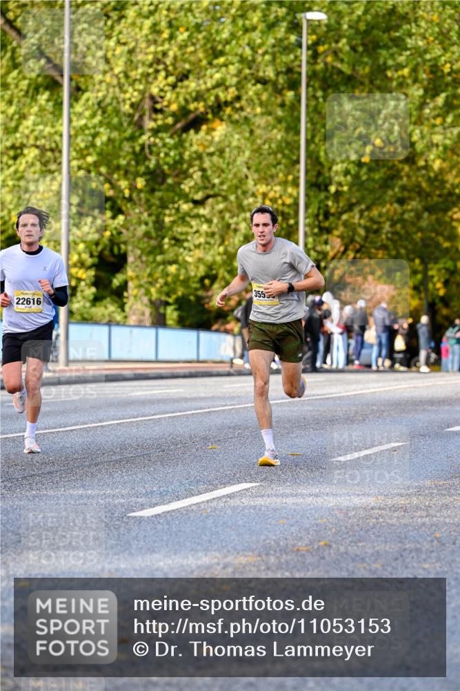 25.10.2026 - hella hamburg halbmarathon Dr. Thomas Lammeyer http://msf.ph/oto/11053153 25.10.2026 10:15:07 Kennedybrücke 22616, 355 meine-sportfotos.de