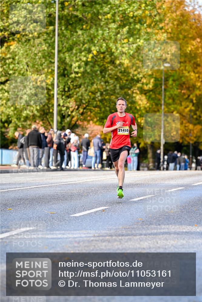 25.10.2026 - hella hamburg halbmarathon Dr. Thomas Lammeyer http://msf.ph/oto/11053161 25.10.2026 10:15:08 Kennedybrücke 21410 meine-sportfotos.de
