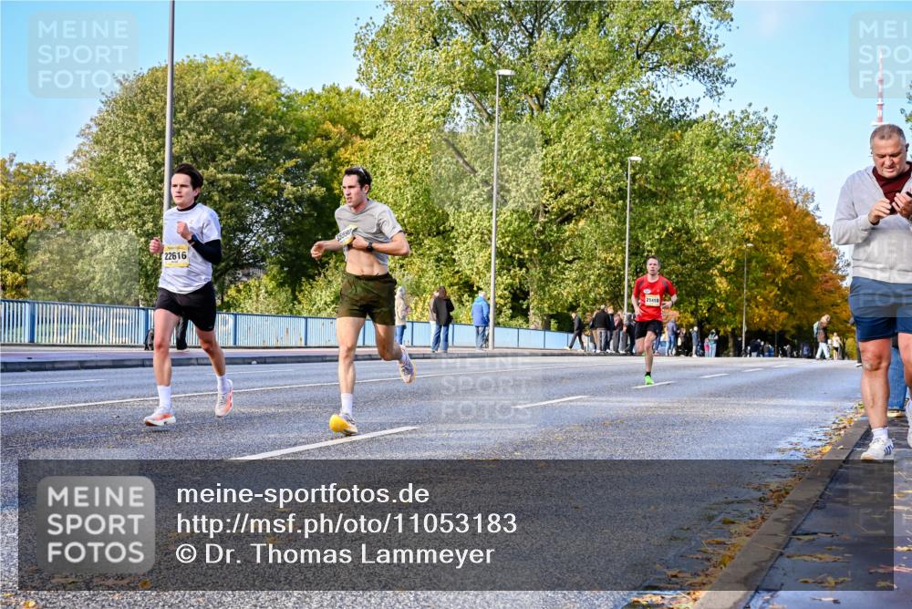 25.10.2026 - hella hamburg halbmarathon Dr. Thomas Lammeyer http://msf.ph/oto/11053183 25.10.2026 10:15:10 Kennedybrücke 22616, 5590, 21410 meine-sportfotos.de