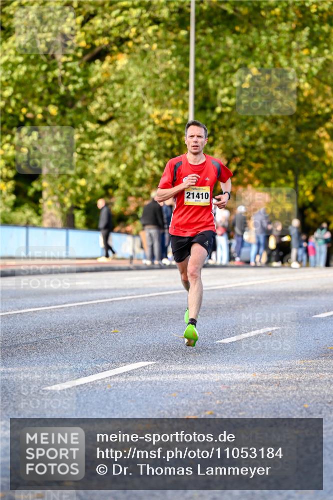 25.10.2026 - hella hamburg halbmarathon Dr. Thomas Lammeyer http://msf.ph/oto/11053184 25.10.2026 10:15:10 Kennedybrücke 21410 meine-sportfotos.de