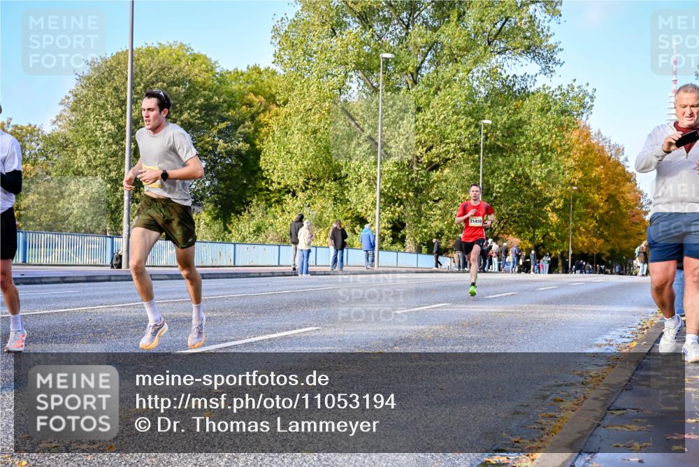 25.10.2026 - hella hamburg halbmarathon Dr. Thomas Lammeyer http://msf.ph/oto/11053194 25.10.2026 10:15:10 Kennedybrücke 21410 meine-sportfotos.de