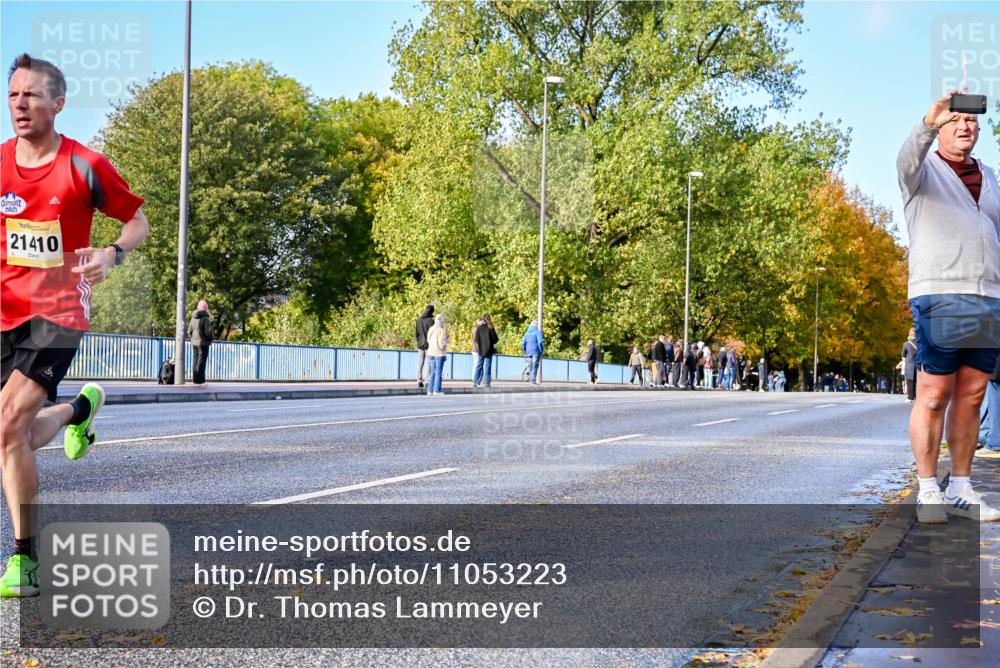 25.10.2026 - hella hamburg halbmarathon Dr. Thomas Lammeyer http://msf.ph/oto/11053223 25.10.2026 10:15:13 Kennedybrücke 21410 meine-sportfotos.de