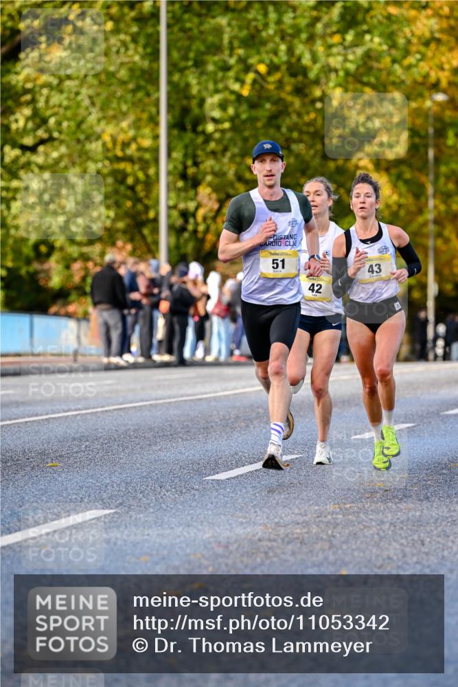 25.10.2026 - hella hamburg halbmarathon Dr. Thomas Lammeyer http://msf.ph/oto/11053342 25.10.2026 10:15:44 Kennedybrücke 51, 42, 43 meine-sportfotos.de