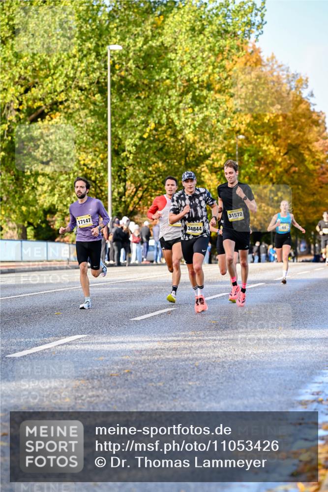 25.10.2026 - hella hamburg halbmarathon Dr. Thomas Lammeyer http://msf.ph/oto/11053426 25.10.2026 10:15:51 Kennedybrücke 17147, 34844, 31572, 44 meine-sportfotos.de