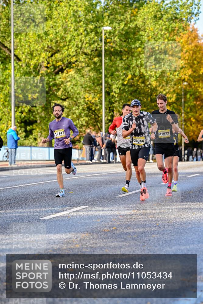 25.10.2026 - hella hamburg halbmarathon Dr. Thomas Lammeyer http://msf.ph/oto/11053434 25.10.2026 10:15:51 Kennedybrücke 17147, 34844, 31572 meine-sportfotos.de