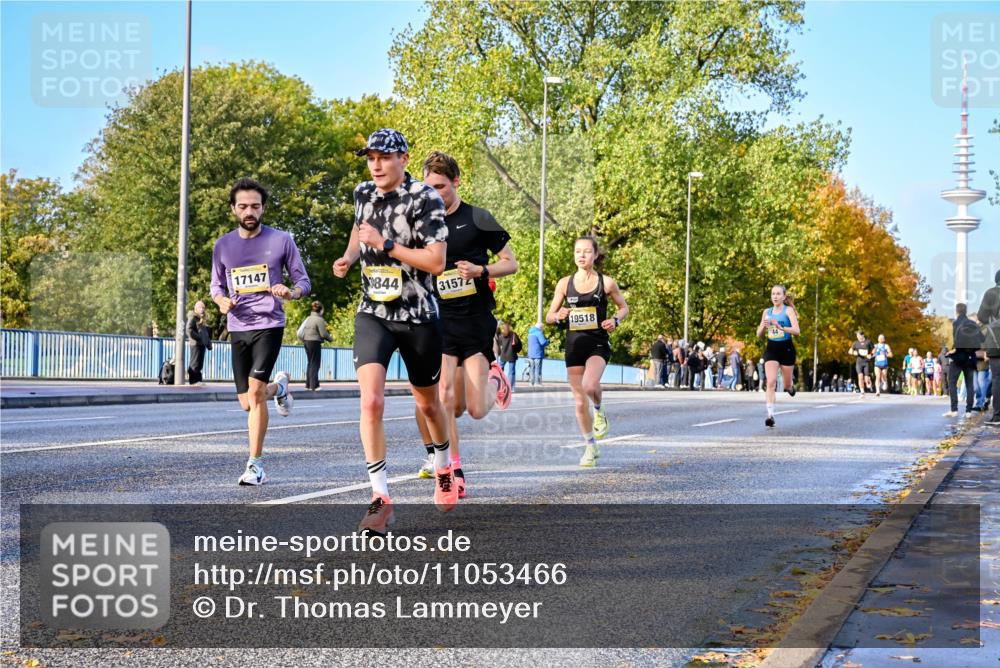 25.10.2026 - hella hamburg halbmarathon Dr. Thomas Lammeyer http://msf.ph/oto/11053466 25.10.2026 10:15:54 Kennedybrücke 17147, 844, 31572, 19518 meine-sportfotos.de