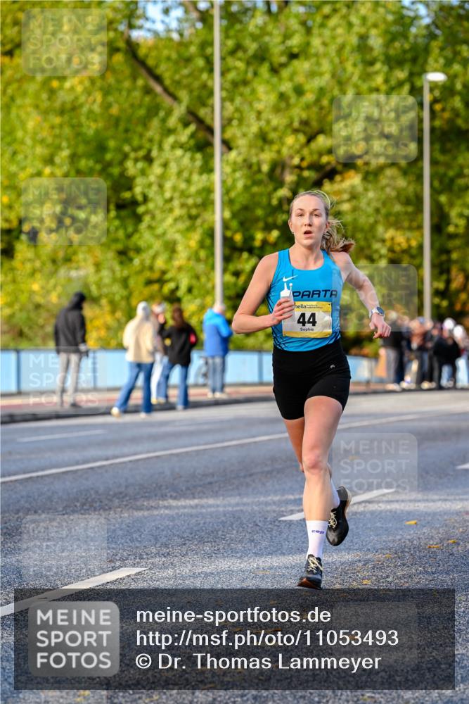 25.10.2026 - hella hamburg halbmarathon Dr. Thomas Lammeyer http://msf.ph/oto/11053493 25.10.2026 10:15:56 Kennedybrücke 44 meine-sportfotos.de