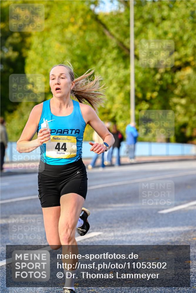 25.10.2026 - hella hamburg halbmarathon Dr. Thomas Lammeyer http://msf.ph/oto/11053502 25.10.2026 10:15:57 Kennedybrücke 44 meine-sportfotos.de