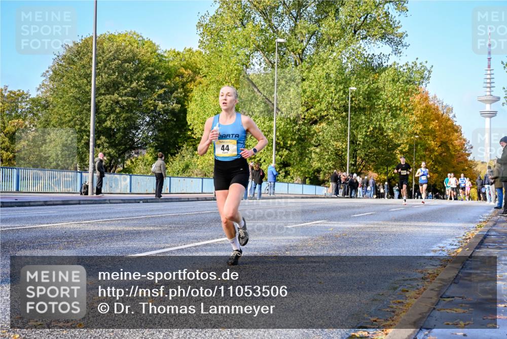 25.10.2026 - hella hamburg halbmarathon Dr. Thomas Lammeyer http://msf.ph/oto/11053506 25.10.2026 10:15:57 Kennedybrücke 44 meine-sportfotos.de