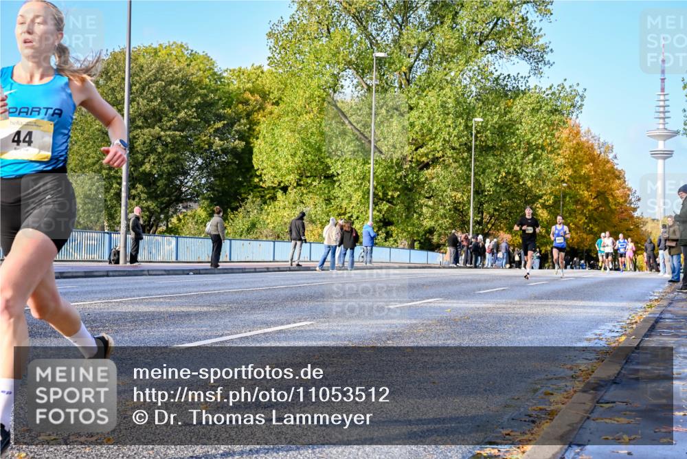 25.10.2026 - hella hamburg halbmarathon Dr. Thomas Lammeyer http://msf.ph/oto/11053512 25.10.2026 10:15:58 Kennedybrücke 44 meine-sportfotos.de