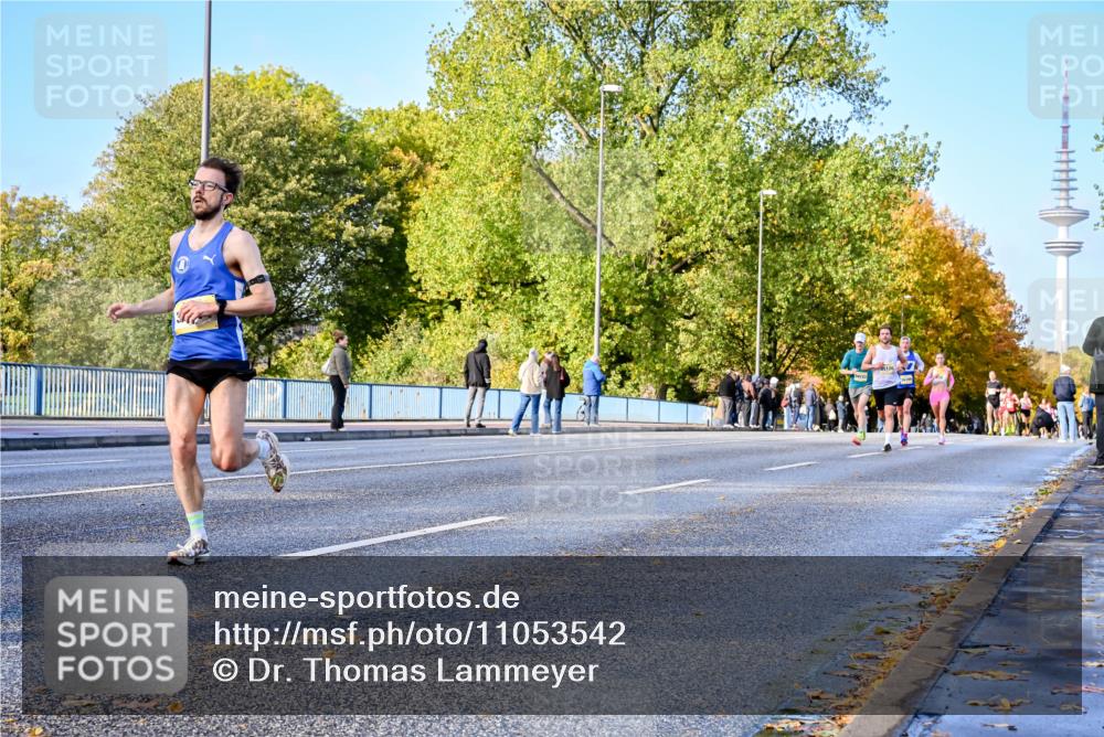 25.10.2026 - hella hamburg halbmarathon Dr. Thomas Lammeyer http://msf.ph/oto/11053542 25.10.2026 10:16:04 Kennedybrücke 34723 meine-sportfotos.de