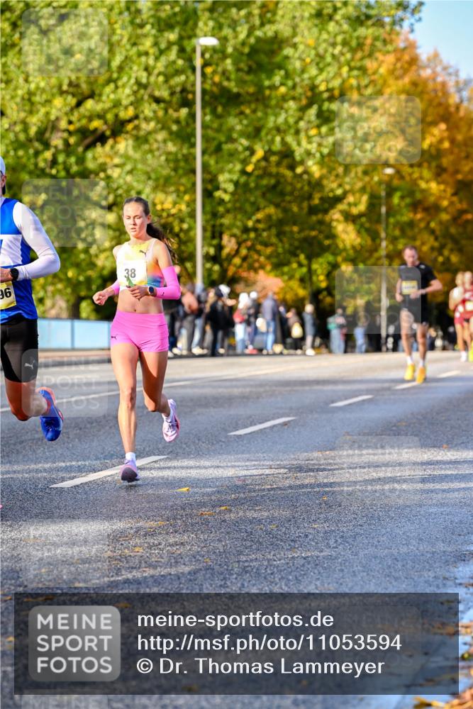 25.10.2026 - hella hamburg halbmarathon Dr. Thomas Lammeyer http://msf.ph/oto/11053594 25.10.2026 10:16:08 Kennedybrücke 38 meine-sportfotos.de