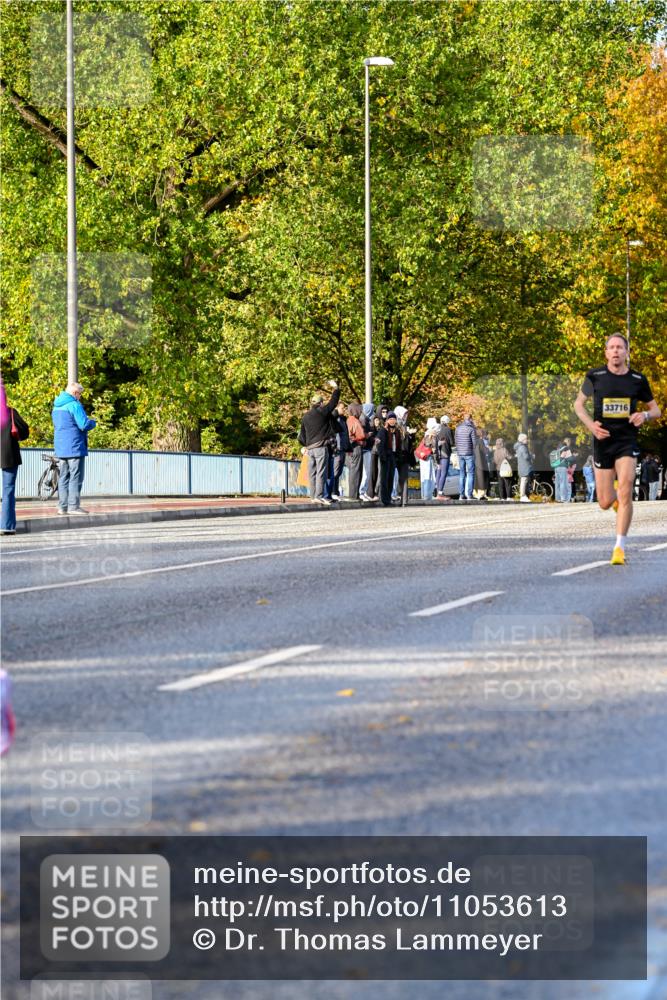 25.10.2026 - hella hamburg halbmarathon Dr. Thomas Lammeyer http://msf.ph/oto/11053613 25.10.2026 10:16:09 Kennedybrücke 33716 meine-sportfotos.de
