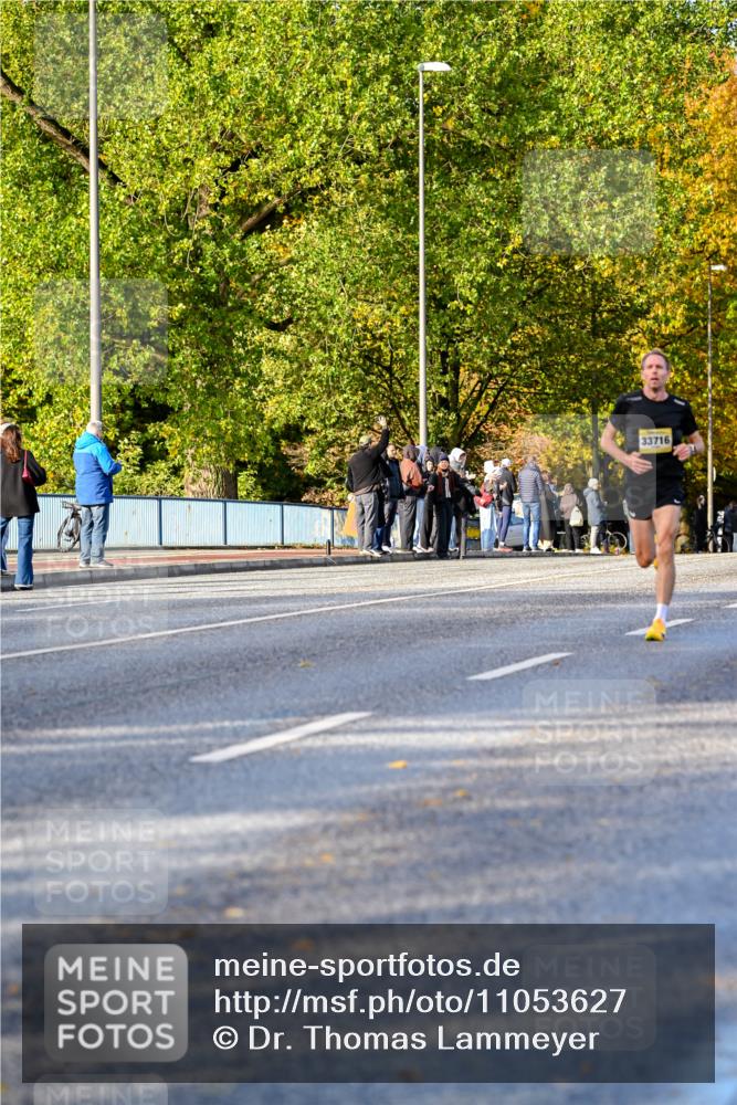 25.10.2026 - hella hamburg halbmarathon Dr. Thomas Lammeyer http://msf.ph/oto/11053627 25.10.2026 10:16:10 Kennedybrücke 33716 meine-sportfotos.de