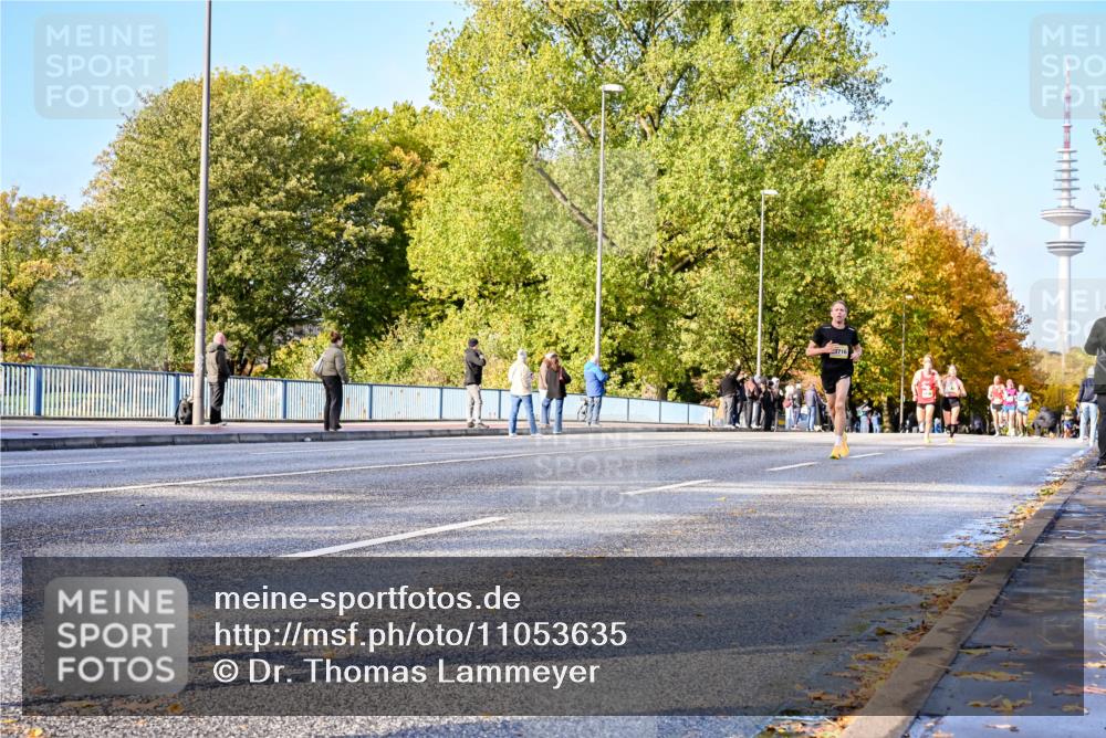 25.10.2026 - hella hamburg halbmarathon Dr. Thomas Lammeyer http://msf.ph/oto/11053635 25.10.2026 10:16:11 Kennedybrücke 3716 meine-sportfotos.de