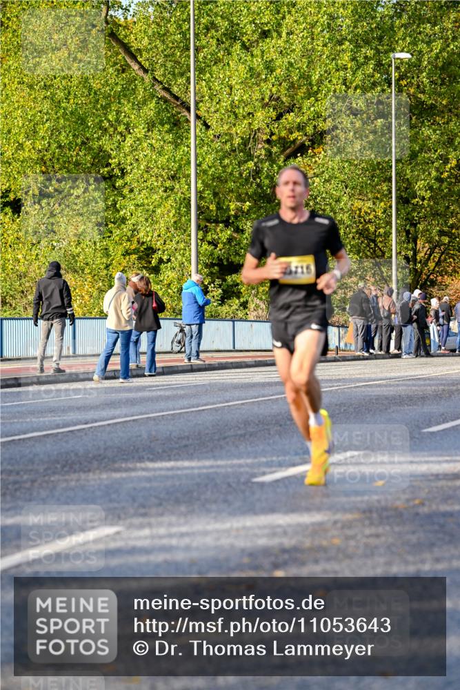 25.10.2026 - hella hamburg halbmarathon Dr. Thomas Lammeyer http://msf.ph/oto/11053643 25.10.2026 10:16:12 Kennedybrücke  meine-sportfotos.de
