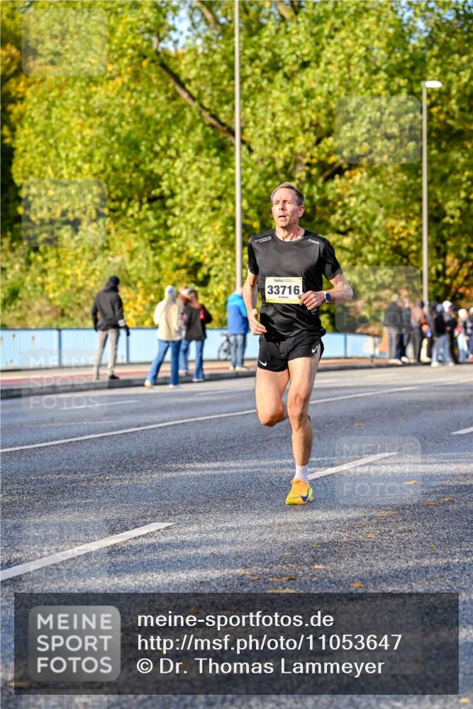 25.10.2026 - hella hamburg halbmarathon Dr. Thomas Lammeyer http://msf.ph/oto/11053647 25.10.2026 10:16:13 Kennedybrücke 33716 meine-sportfotos.de