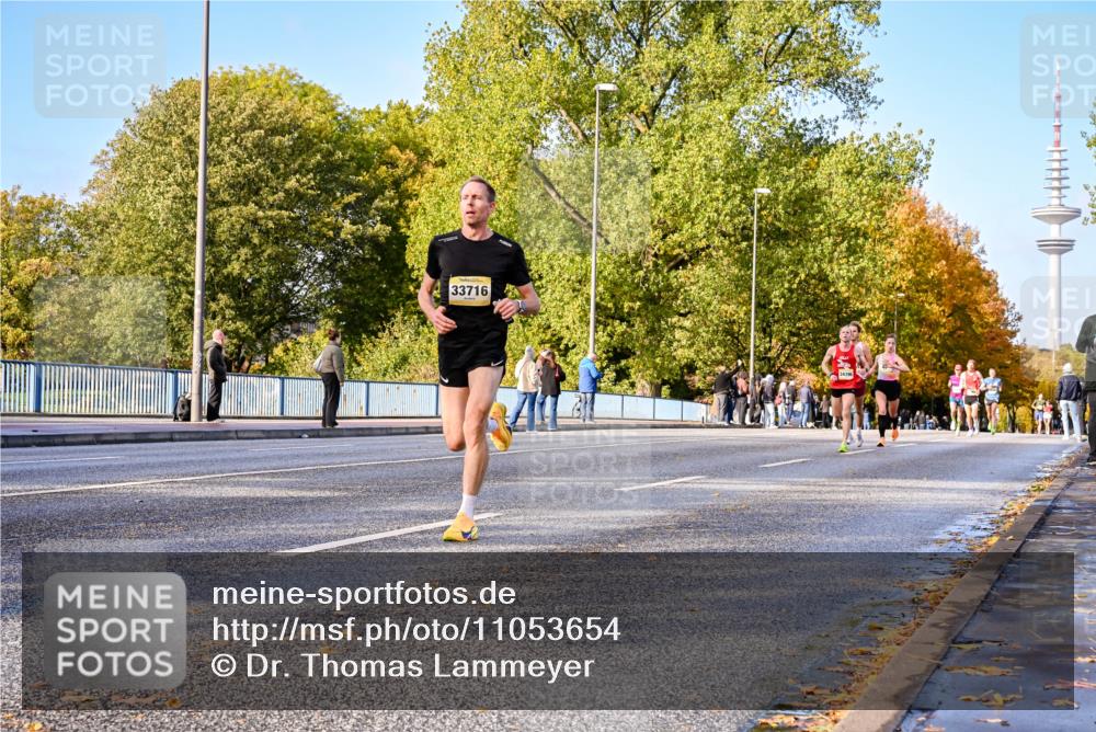 25.10.2026 - hella hamburg halbmarathon Dr. Thomas Lammeyer http://msf.ph/oto/11053654 25.10.2026 10:16:14 Kennedybrücke 33716 meine-sportfotos.de