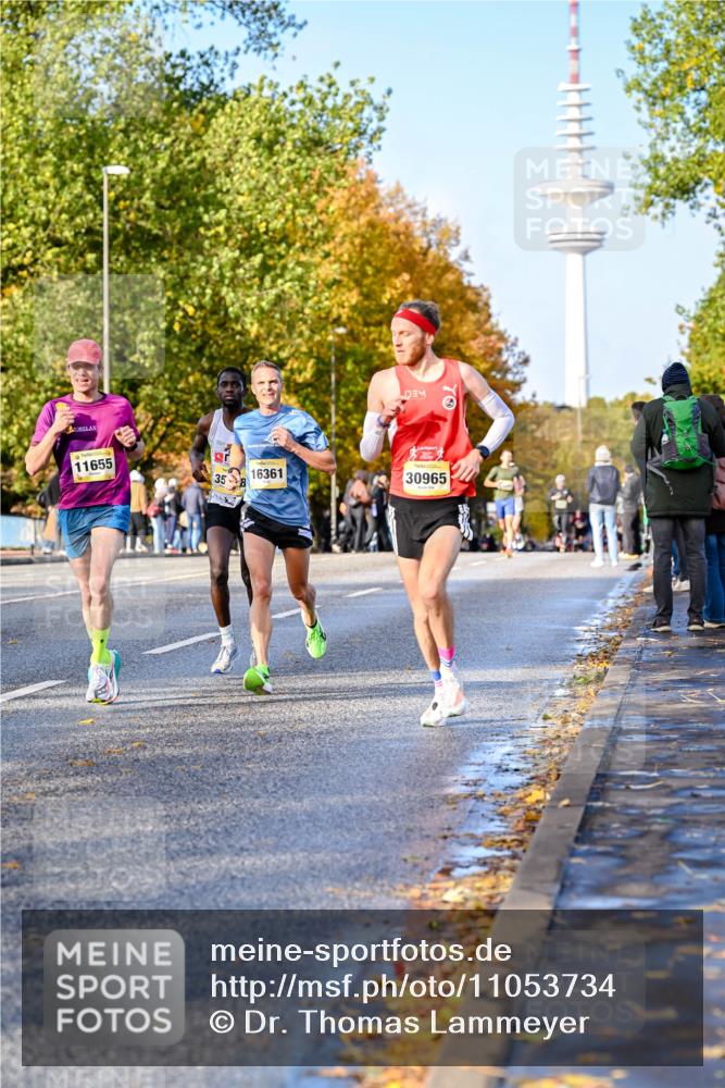 25.10.2026 - hella hamburg halbmarathon Dr. Thomas Lammeyer http://msf.ph/oto/11053734 25.10.2026 10:16:21 Kennedybrücke 11655, 35, 16361, 30965 meine-sportfotos.de