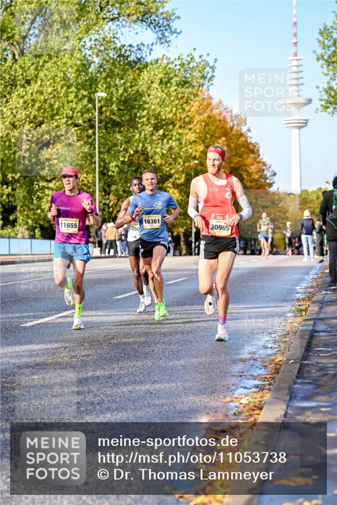25.10.2026 - hella hamburg halbmarathon Dr. Thomas Lammeyer http://msf.ph/oto/11053738 25.10.2026 10:16:21 Kennedybrücke 16361, 30965, 11655, 350, 7 meine-sportfotos.de