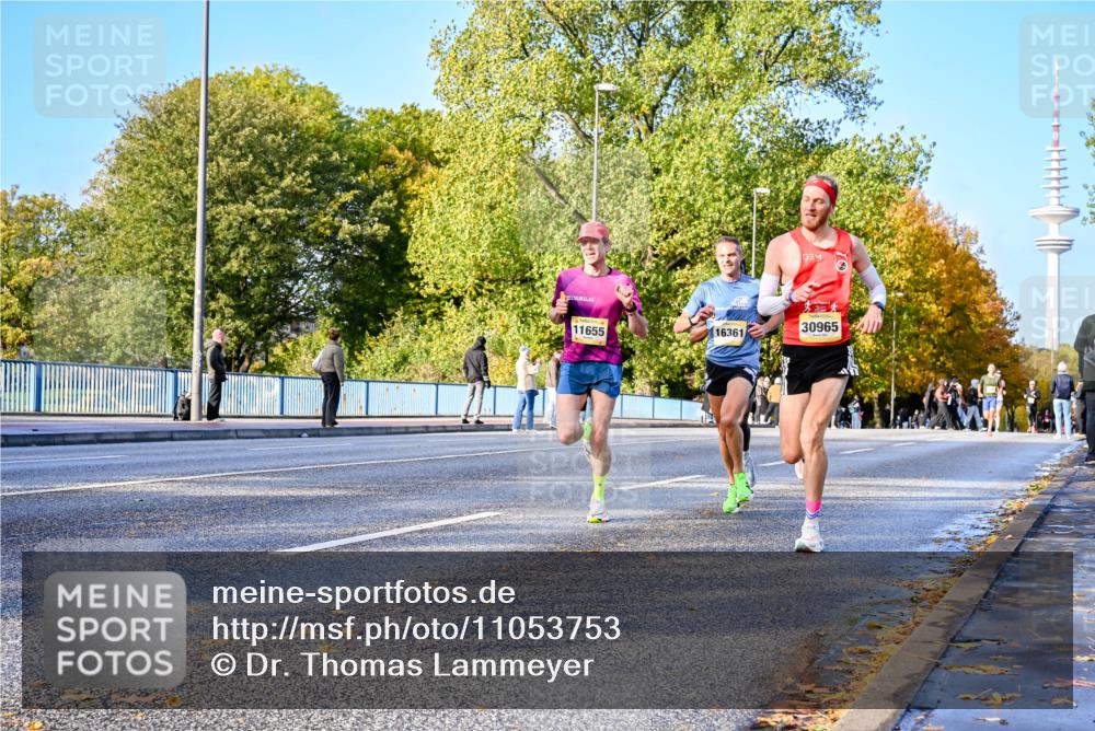 25.10.2026 - hella hamburg halbmarathon Dr. Thomas Lammeyer http://msf.ph/oto/11053753 25.10.2026 10:16:22 Kennedybrücke 30965, 11655, 16361 meine-sportfotos.de