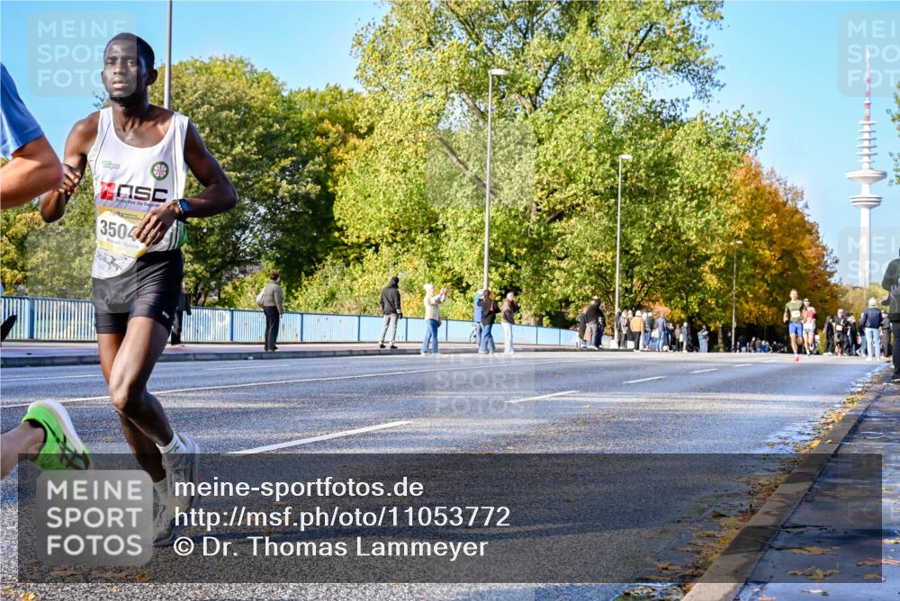 25.10.2026 - hella hamburg halbmarathon Dr. Thomas Lammeyer http://msf.ph/oto/11053772 25.10.2026 10:16:24 Kennedybrücke 3504 meine-sportfotos.de