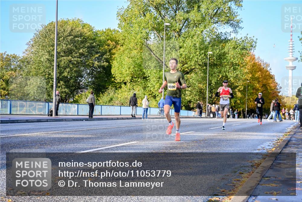 25.10.2026 - hella hamburg halbmarathon Dr. Thomas Lammeyer http://msf.ph/oto/11053779 25.10.2026 10:16:31 Kennedybrücke 6590, 7441 meine-sportfotos.de