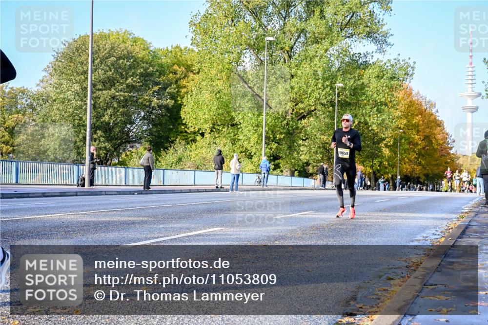 25.10.2026 - hella hamburg halbmarathon Dr. Thomas Lammeyer http://msf.ph/oto/11053809 25.10.2026 10:16:34 Kennedybrücke 10658 meine-sportfotos.de