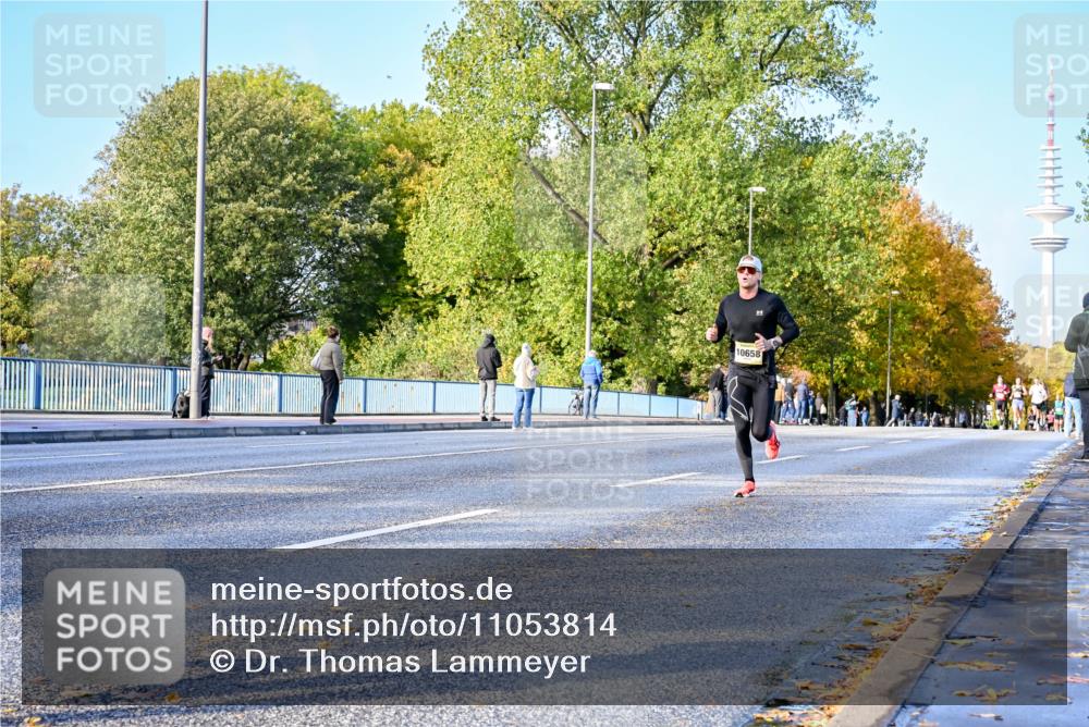 25.10.2026 - hella hamburg halbmarathon Dr. Thomas Lammeyer http://msf.ph/oto/11053814 25.10.2026 10:16:35 Kennedybrücke 10658 meine-sportfotos.de