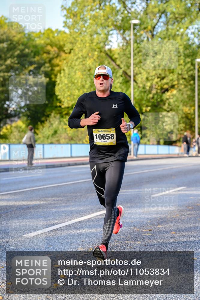 25.10.2026 - hella hamburg halbmarathon Dr. Thomas Lammeyer http://msf.ph/oto/11053834 25.10.2026 10:16:36 Kennedybrücke 10658 meine-sportfotos.de