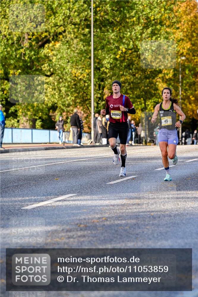 25.10.2026 - hella hamburg halbmarathon Dr. Thomas Lammeyer http://msf.ph/oto/11053859 25.10.2026 10:16:43 Kennedybrücke 30002, 45 meine-sportfotos.de