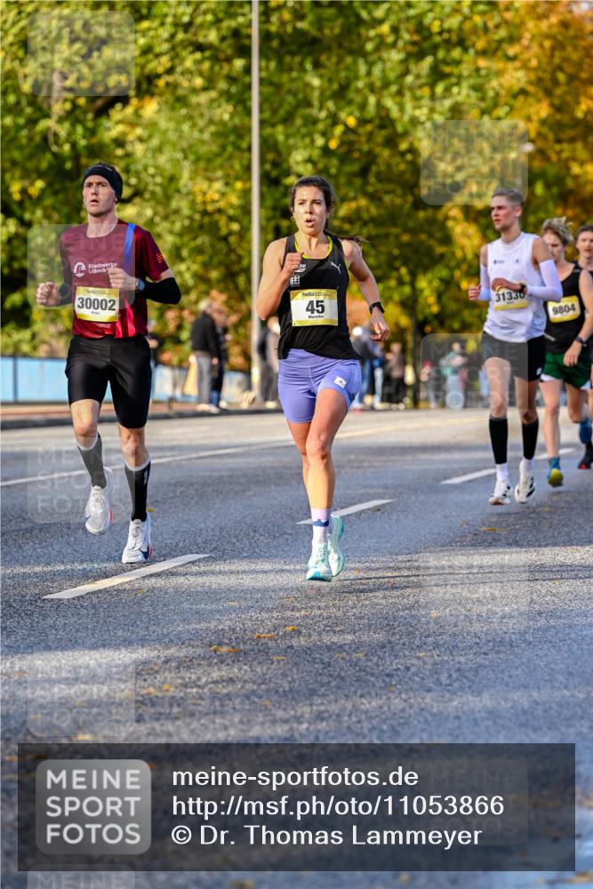 25.10.2026 - hella hamburg halbmarathon Dr. Thomas Lammeyer http://msf.ph/oto/11053866 25.10.2026 10:16:45 Kennedybrücke 30002, 45, 31330, 9804 meine-sportfotos.de