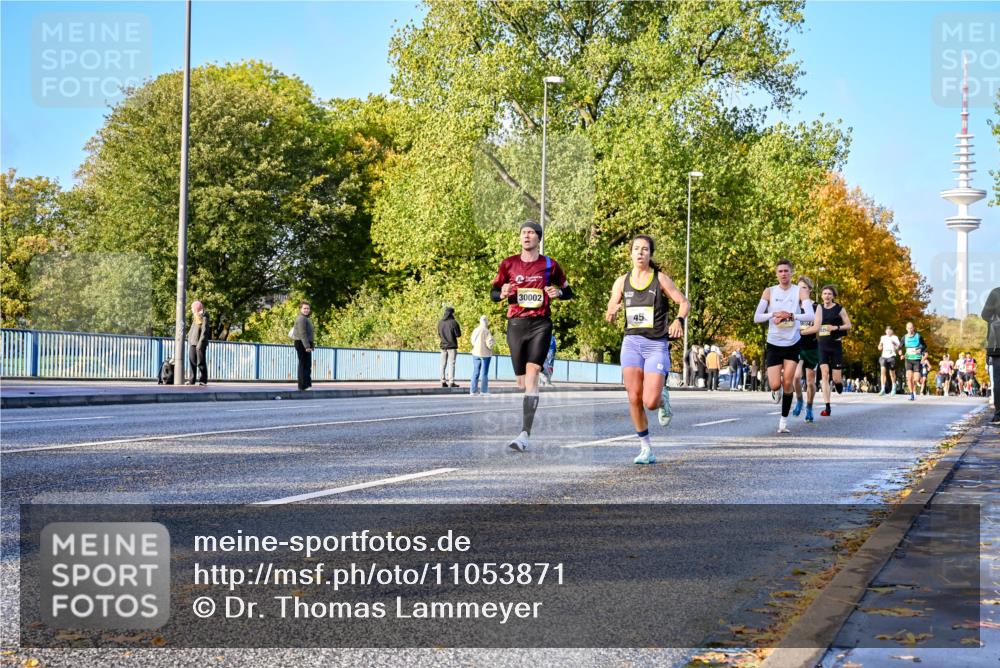 25.10.2026 - hella hamburg halbmarathon Dr. Thomas Lammeyer http://msf.ph/oto/11053871 25.10.2026 10:16:46 Kennedybrücke 30002, 45, 9804 meine-sportfotos.de