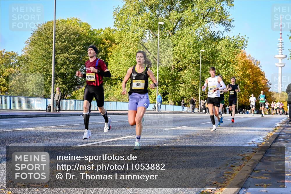 25.10.2026 - hella hamburg halbmarathon Dr. Thomas Lammeyer http://msf.ph/oto/11053882 25.10.2026 10:16:47 Kennedybrücke 30002, 45, 31330, 504, 35254 meine-sportfotos.de