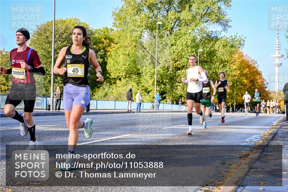 25.10.2026 - hella hamburg halbmarathon Dr. Thomas Lammeyer http://msf.ph/oto/11053888 25.10.2026 10:16:48 Kennedybrücke 30002, 45, 9804, 35254 meine-sportfotos.de