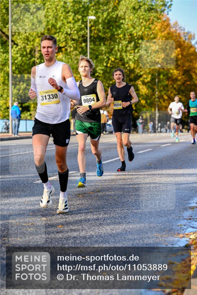 25.10.2026 - hella hamburg halbmarathon Dr. Thomas Lammeyer http://msf.ph/oto/11053889 25.10.2026 10:16:48 Kennedybrücke 31330, 9804, 35254 meine-sportfotos.de