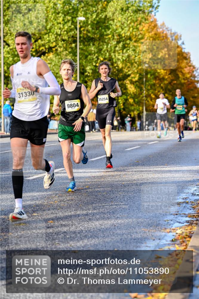 25.10.2026 - hella hamburg halbmarathon Dr. Thomas Lammeyer http://msf.ph/oto/11053890 25.10.2026 10:16:48 Kennedybrücke 31330, 9804, 35254 meine-sportfotos.de