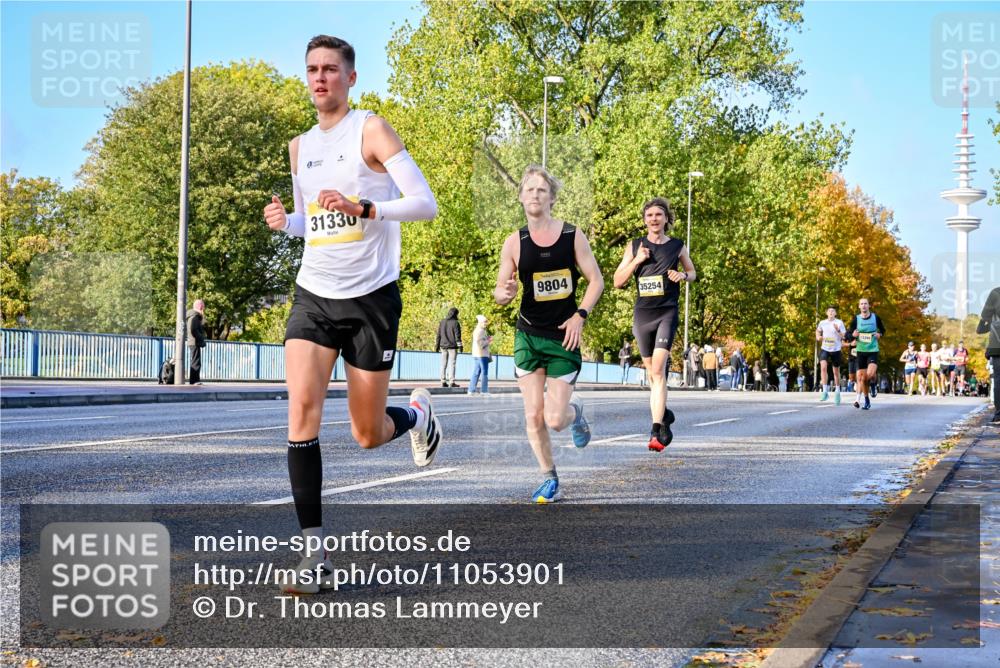 25.10.2026 - hella hamburg halbmarathon Dr. Thomas Lammeyer http://msf.ph/oto/11053901 25.10.2026 10:16:49 Kennedybrücke 31330, 9804, 35254 meine-sportfotos.de